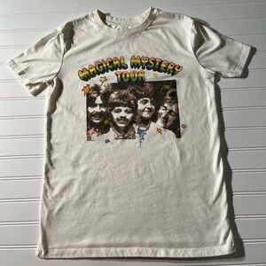 2021 Apple Corps The Beatles Magical Mystery Tour Graphic White T-Shirt - Sz XS